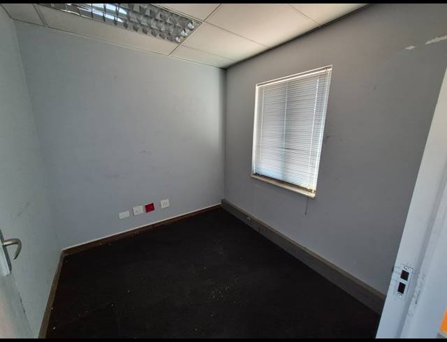 251M² OFFICE TO LET IN RIVONIA